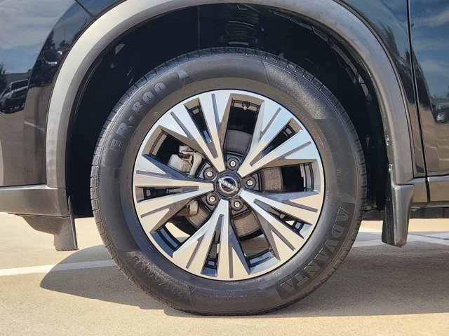 Used 2023 Nissan Rogue SV w/ SV Premium B Package FWD image 10