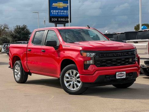 Used 2026 Chevrolet Silverado 1500 Custom RWD image 2