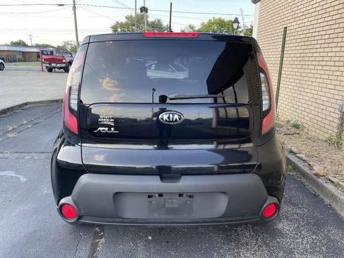 Used 2016 Kia Soul FWD image 4