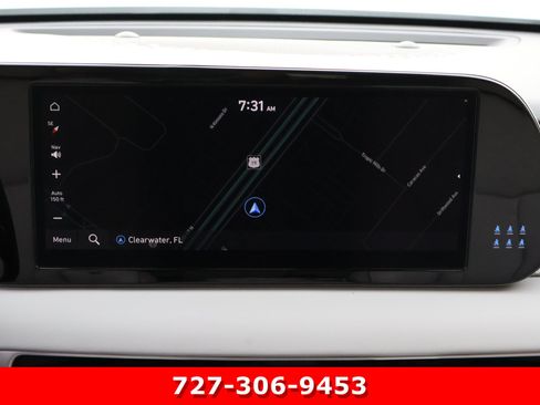 Used 2025 Hyundai Palisade SEL FWD image 3