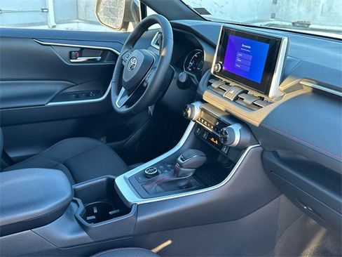 New 2025 Toyota RAV4 SE image 12