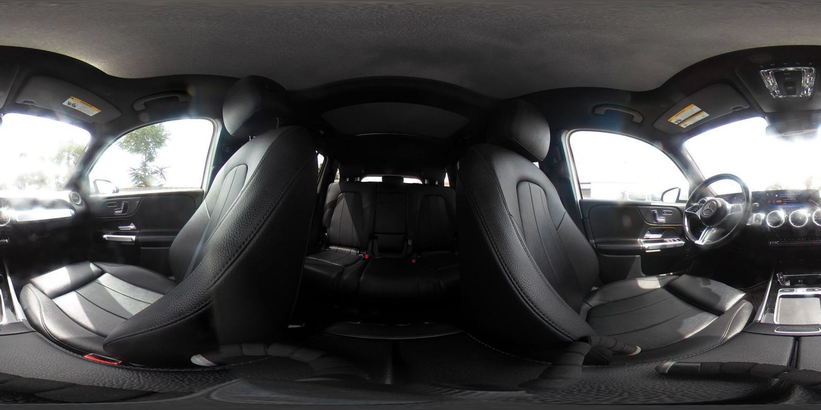 Used 2025 Mercedes-Benz GLB 250 4MATIC image 43