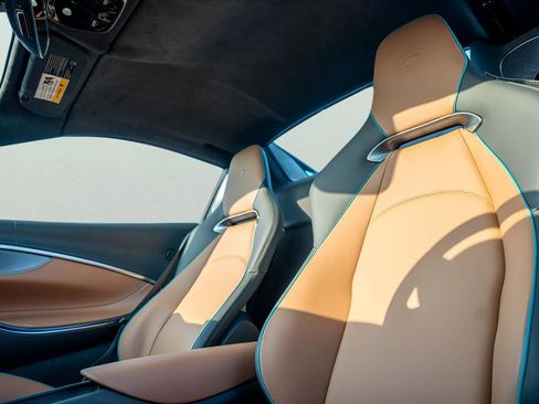 New 2026 McLaren Artura Spider RWD image 33
