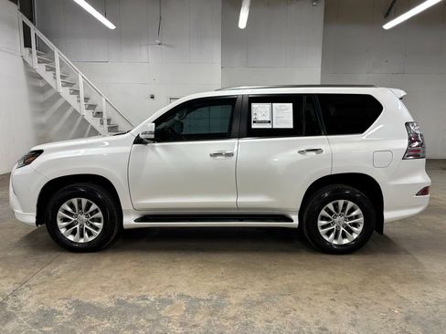 Used 2023 Lexus GX 460 Premium w/ Premium Package AWD/4WD image 5