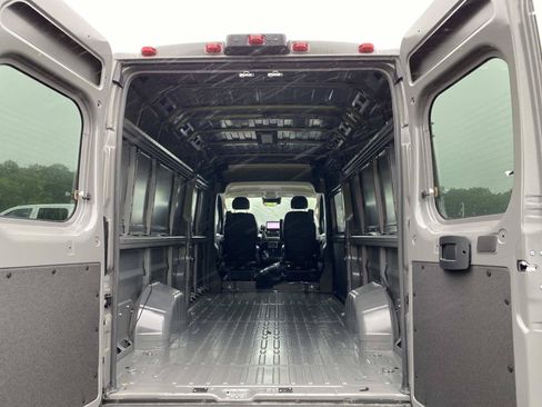 Used 2025 RAM ProMaster 3500 w/ Quick Order Package 22H SLT+ FWD image 5