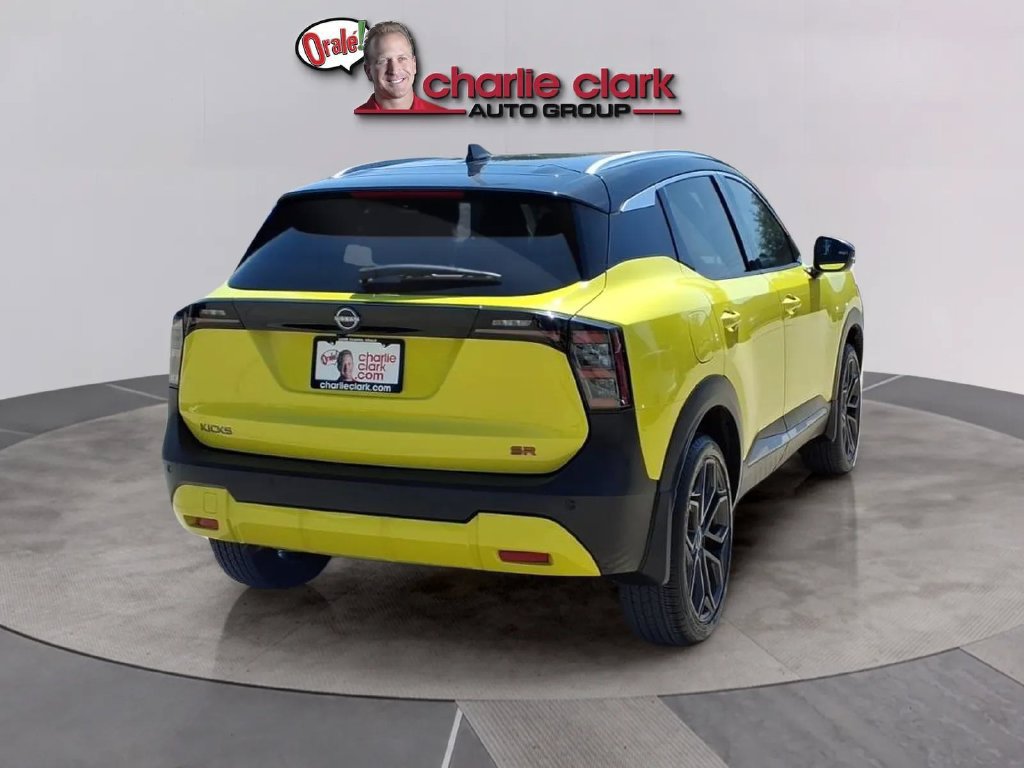 Certified 2025 Nissan Kicks SR FWD image 5