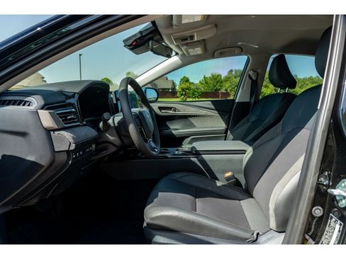 Used 2026 Toyota Camry XLE FWD image 11