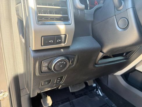 Used 2019 Ford F350 Lariat w/ Lariat Ultimate Package AWD/4WD image 20