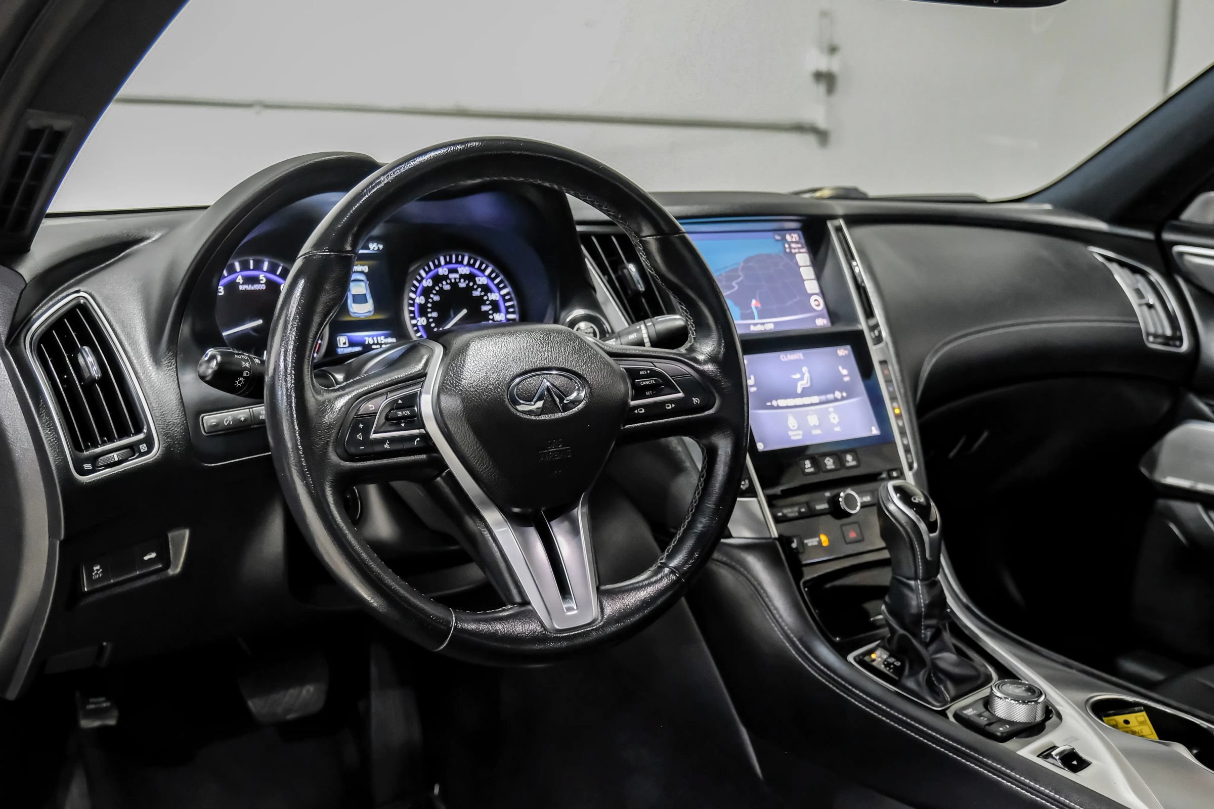 Used 2017 INFINITI Q60 3.0t w/ Premium Plus Package 3.0T AWD/4WD image 20
