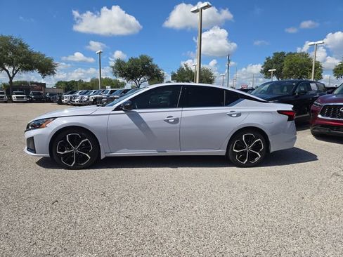 Certified 2024 Nissan Altima 2.5 SR FWD image 5