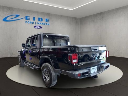 Used 2024 Jeep Gladiator Sport AWD/4WD image 10