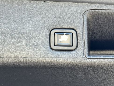 Used 2020 GMC Terrain SLE w/ Driver Convenience Package image 19