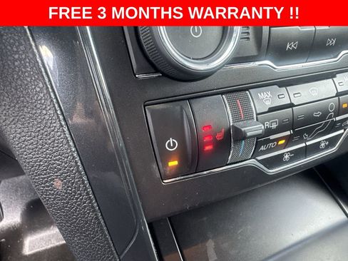 Used 2017 Ford Explorer XLT w/ Equipment Group 202A AWD/4WD image 39