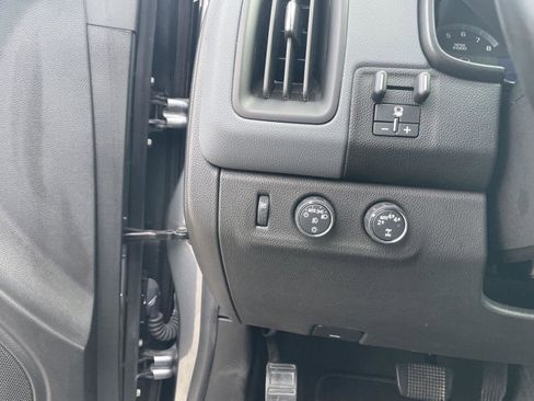 Used 2021 Chevrolet Colorado Z71 image 12