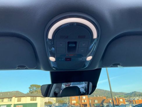 Used 2026 Hyundai Ioniq 9 Limited image 48