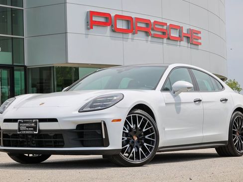 Certified 2025 Porsche Panamera 4 AWD/4WD image 1