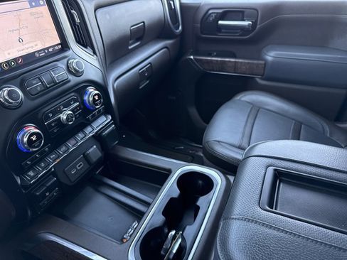 Used 2022 GMC Sierra 3500 Denali image 27