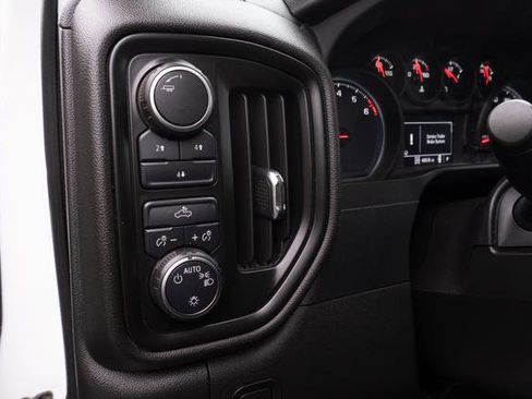 Used 2022 Chevrolet Silverado 1500 ZR2 w/ Technology Package image 18