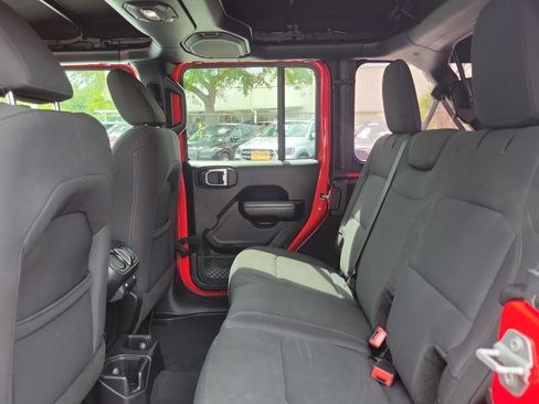 Used 2018 Jeep Wrangler Unlimited Sport S AWD/4WD image 11