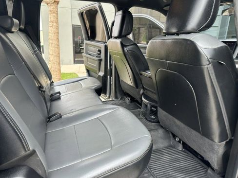 Used 2022 RAM 2500 Tradesman w/ Chrome Appearance Group image 14