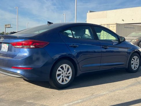 Used 2017 Hyundai Elantra SE FWD image 6