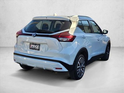 Used 2021 Nissan Kicks SV image 5