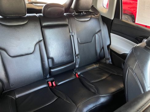 Used 2022 Jeep Compass Limited image 14