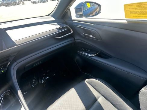 Used 2025 Toyota Crown Signia AWD/4WD image 24