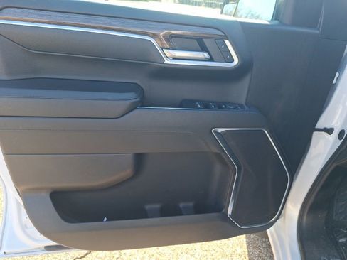 Used 2025 Chevrolet Silverado 1500 LT image 25