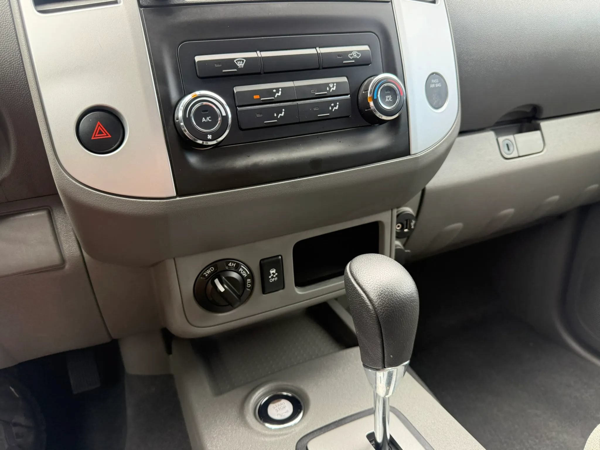 Used 2021 Nissan Frontier SV w/ SV Utility Package AWD/4WD image 17