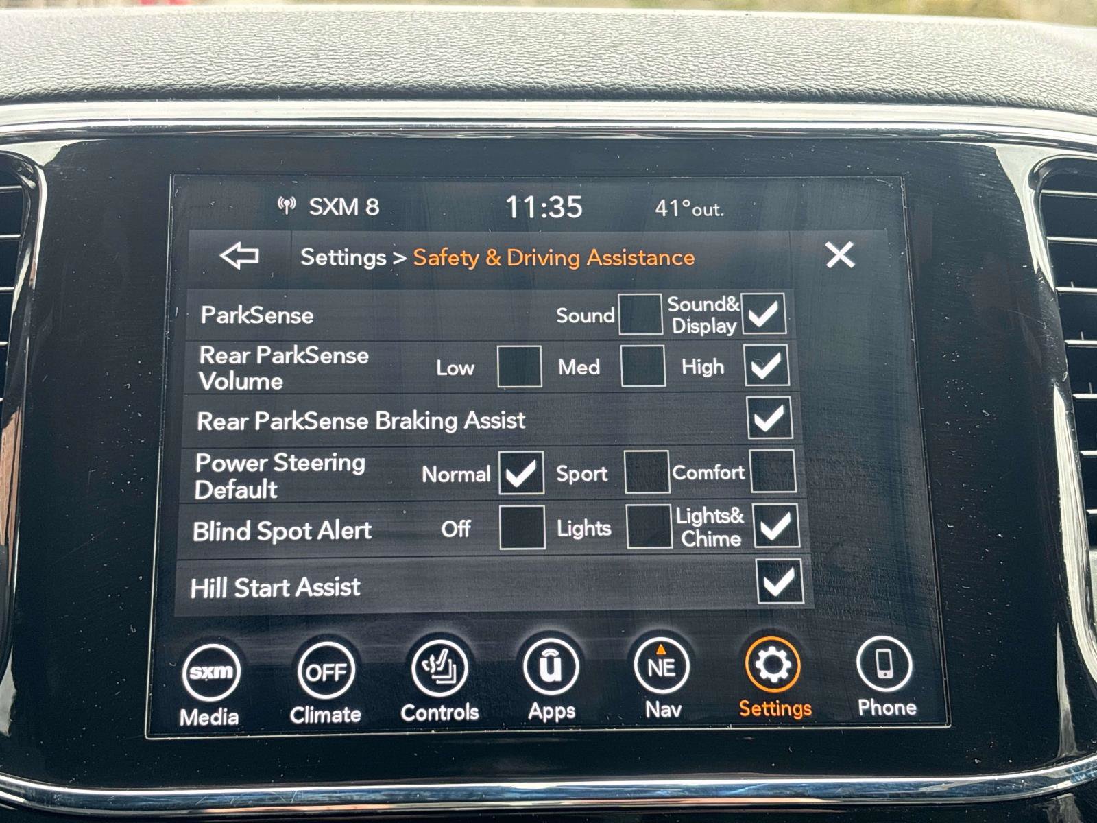 Used 2022 Jeep Grand Cherokee Laredo X AWD/4WD image 24