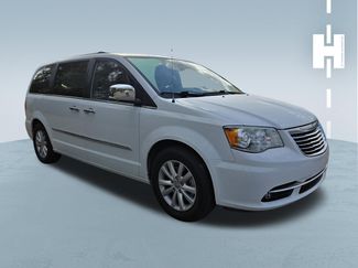 Used 2015 Chrysler Town & Country Limited Platinum video 1