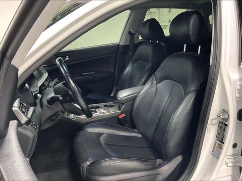 Used 2020 Kia Optima SE image 32