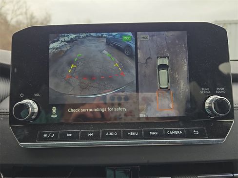 Used 2024 Mitsubishi Outlander SE image 17