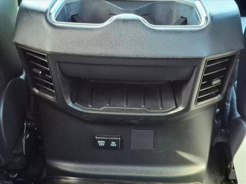 Used 2025 Toyota Tundra Limited AWD/4WD image 26