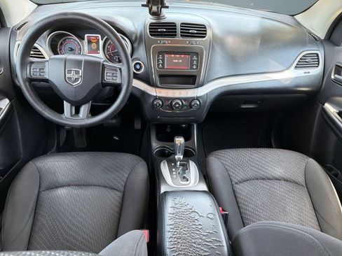 Used 2017 Dodge Journey SE FWD image 17