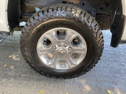 Used 2025 RAM 2500 Big Horn AWD/4WD image 15