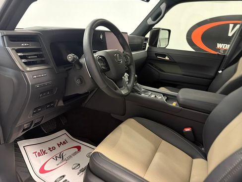 Used 2026 Lexus GX 550 AWD/4WD image 9
