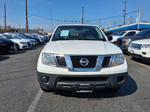 Used 2018 Nissan Frontier S image 2