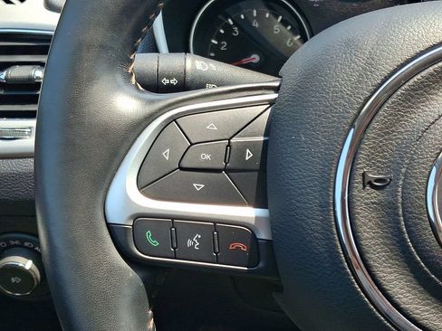 Used 2020 Jeep Compass Latitude w/ Popular Equipment Group AWD/4WD image 21