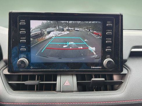 Used 2021 Toyota RAV4 SE w/ Weather & Moonroof Package image 23