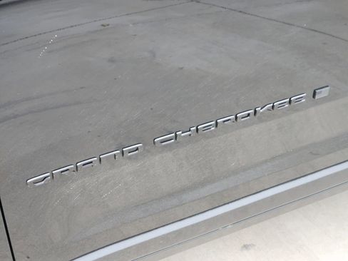 New 2025 Jeep Grand Cherokee L Limited w/ Luxury Tech Group II image 13