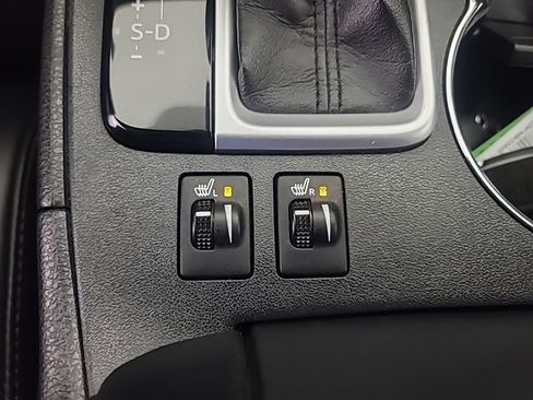 Used 2019 Toyota Highlander XLE image 37