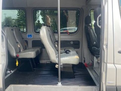 Used 2012 Mercedes-Benz Sprinter 2500 image 11