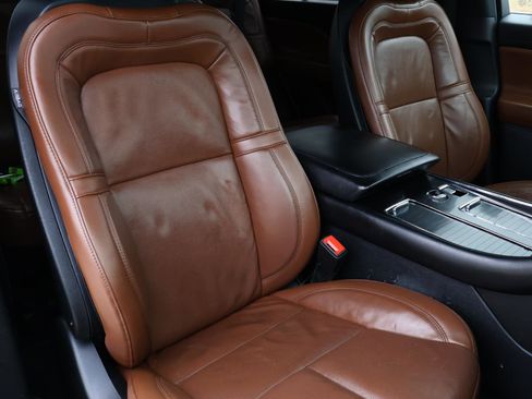 Used 2022 Lincoln Aviator Reserve w/ Elements Package Plus image 19