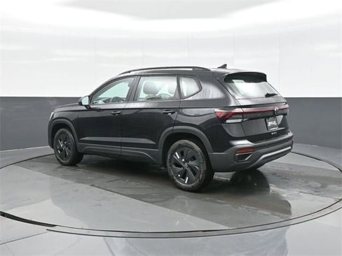 New 2026 Volkswagen Taos S image 5