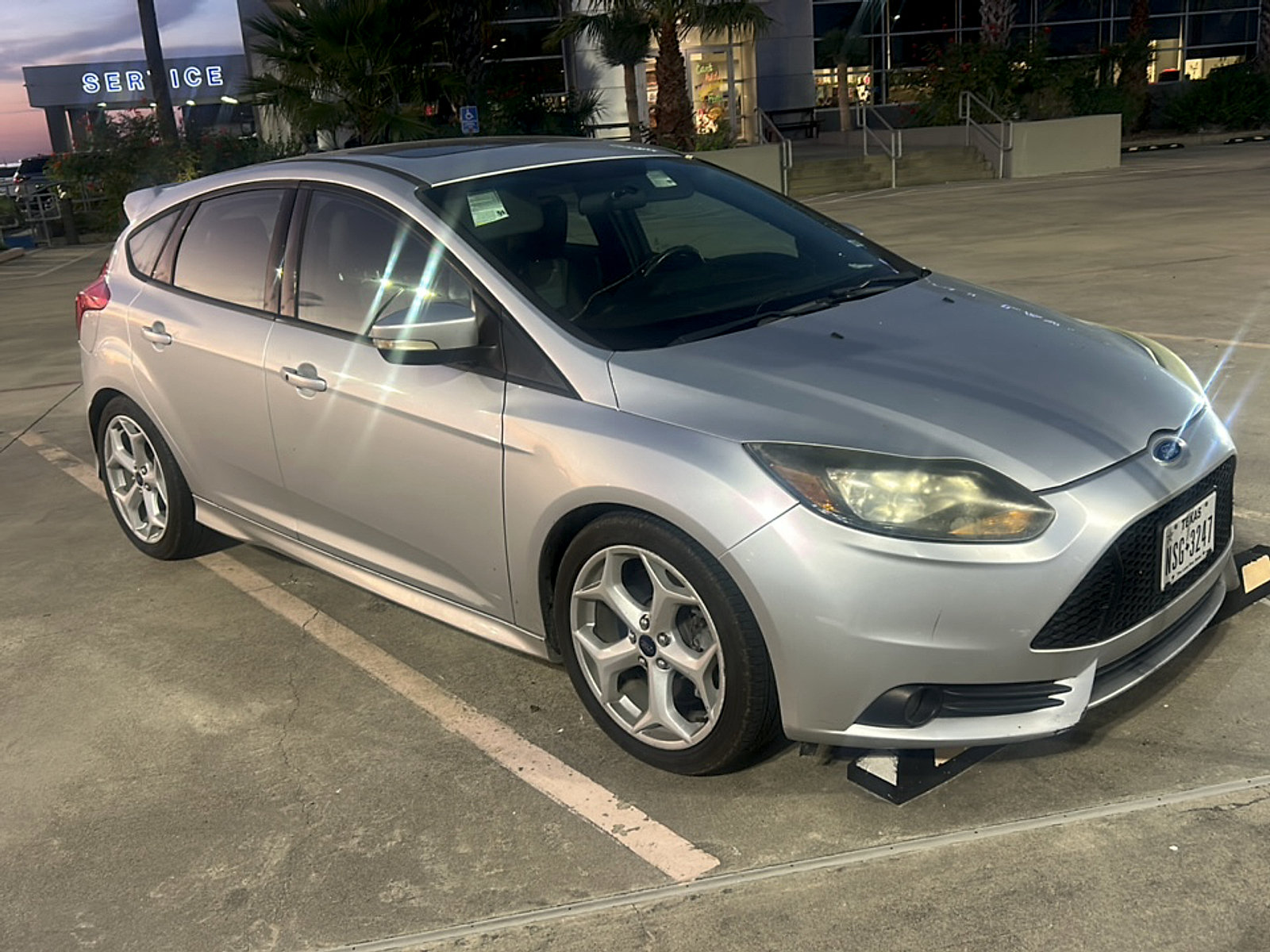 Used 2014 Ford Focus ST w/ Equipment Group 201A FWD image 1