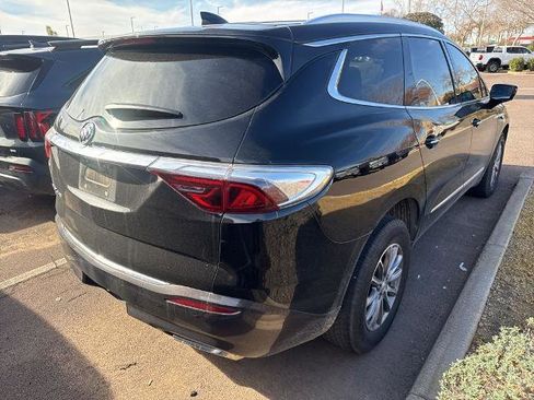 Used 2022 Buick Enclave Premium image 3