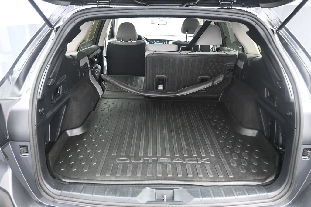 Used 2021 Subaru Outback Premium AWD/4WD image 23
