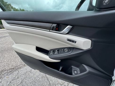 Used 2019 Honda Accord Touring image 24